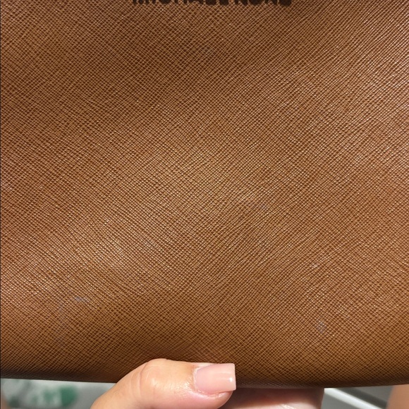 Michael Kors Brown Leather crossbody bag - Picture 8 of 10